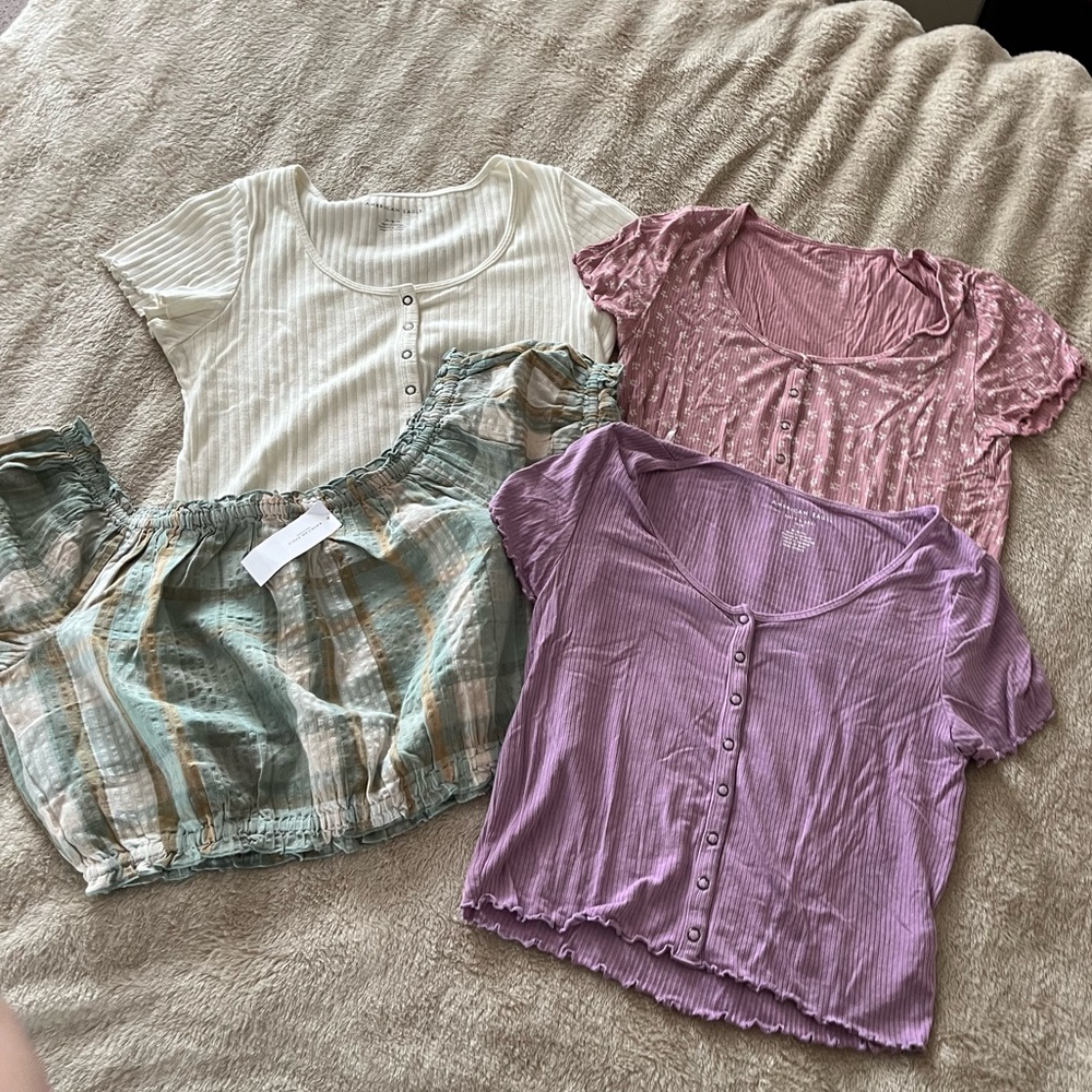 Bundle of American Eagle shirts